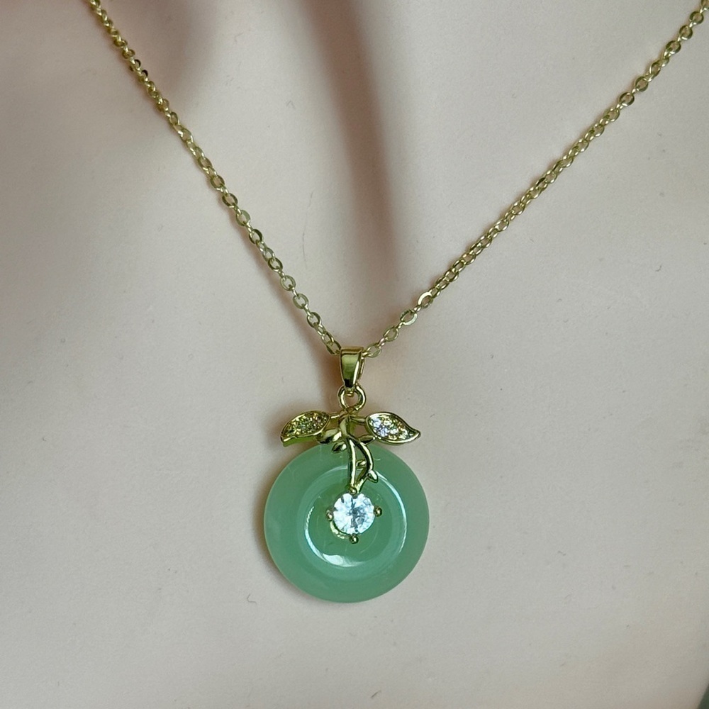 🔥 Mint Green Pendant Necklace with Zirconia - Picture 3 of 4